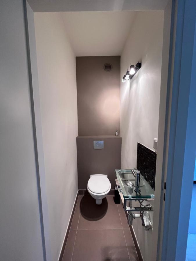 Appartement Avec Terrasse, Vue Jardin Et Piscine Antibes Bagian luar foto